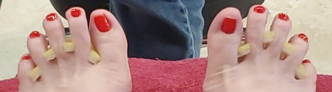 footsiesgalore photo 1