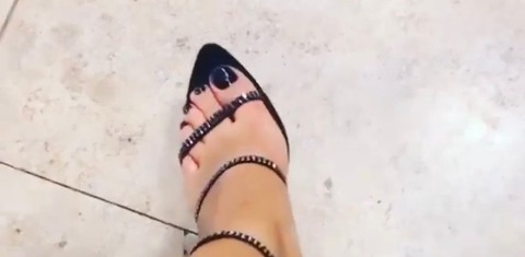 mistress_kitana photo 1