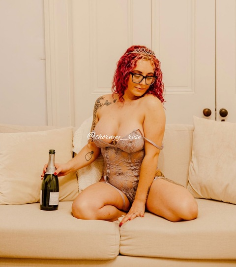 thorrnyy_rosee photo 1